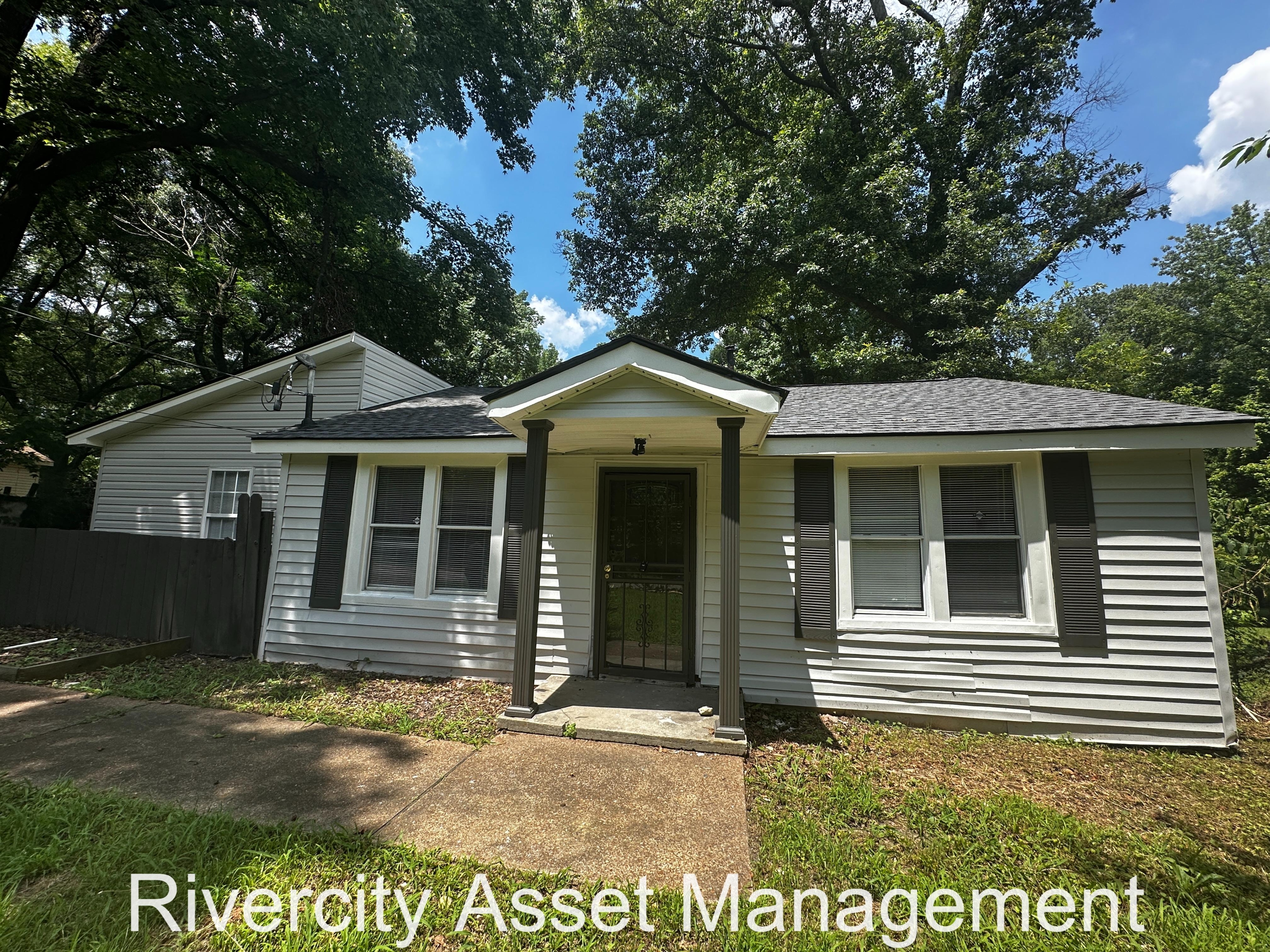 3063 Redbud Road