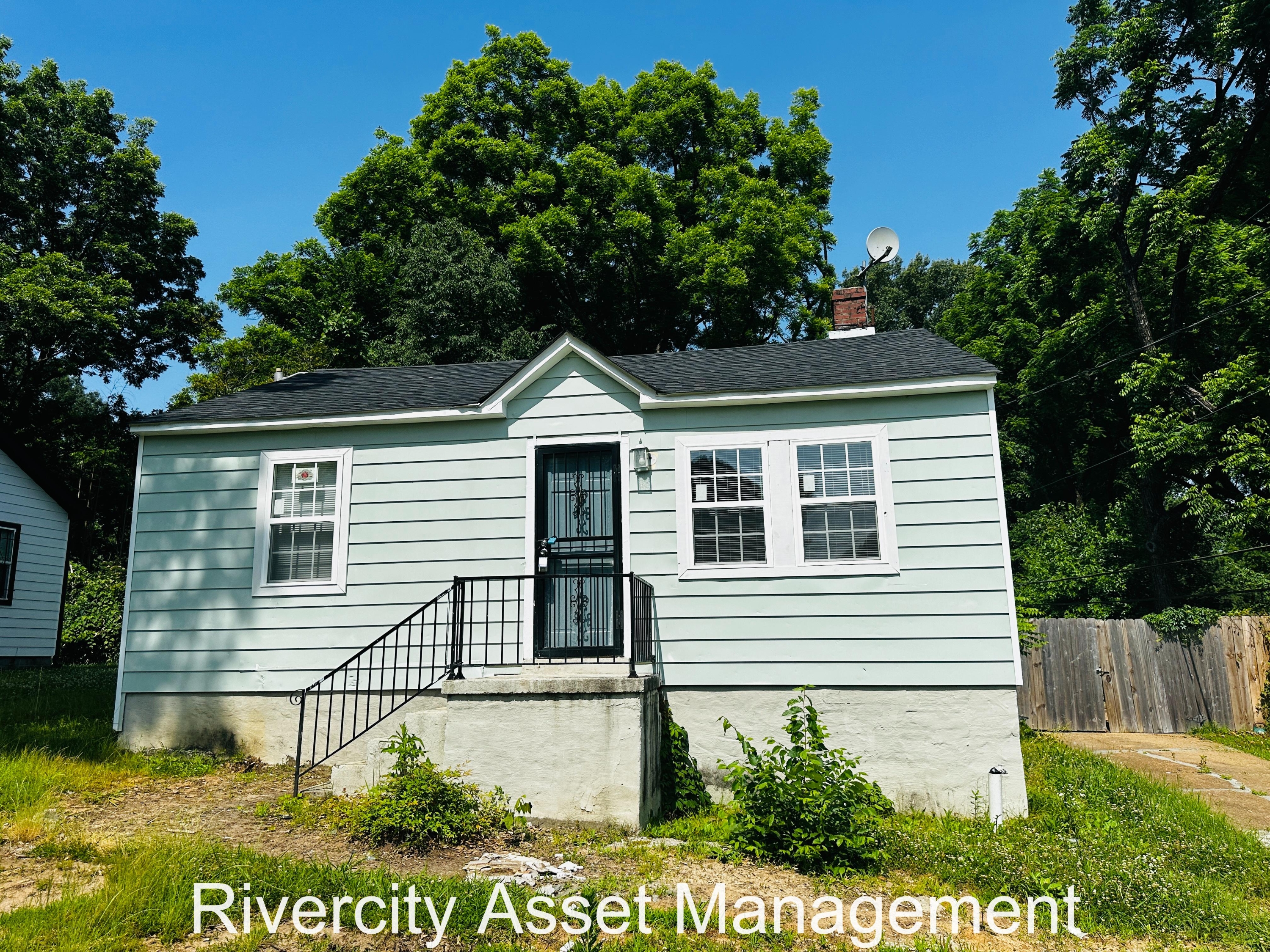 Property main image